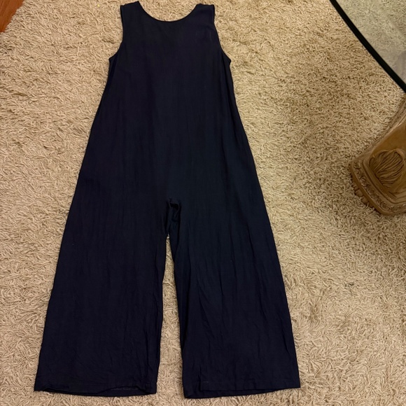 Petal And Pup Yardlee Jumpsuit Loose Fit Wide Leg Crop Rayon Blend Navy Size 6 - Picture 9 of 13